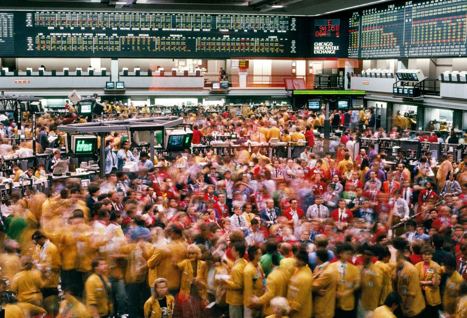 Traditional Finance Meets DeFi: How the CME's Challenge Could Reshape Onchain Derivatives Trading